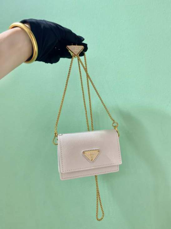 Picture of Prada Handbags _SKUfw235416221fw